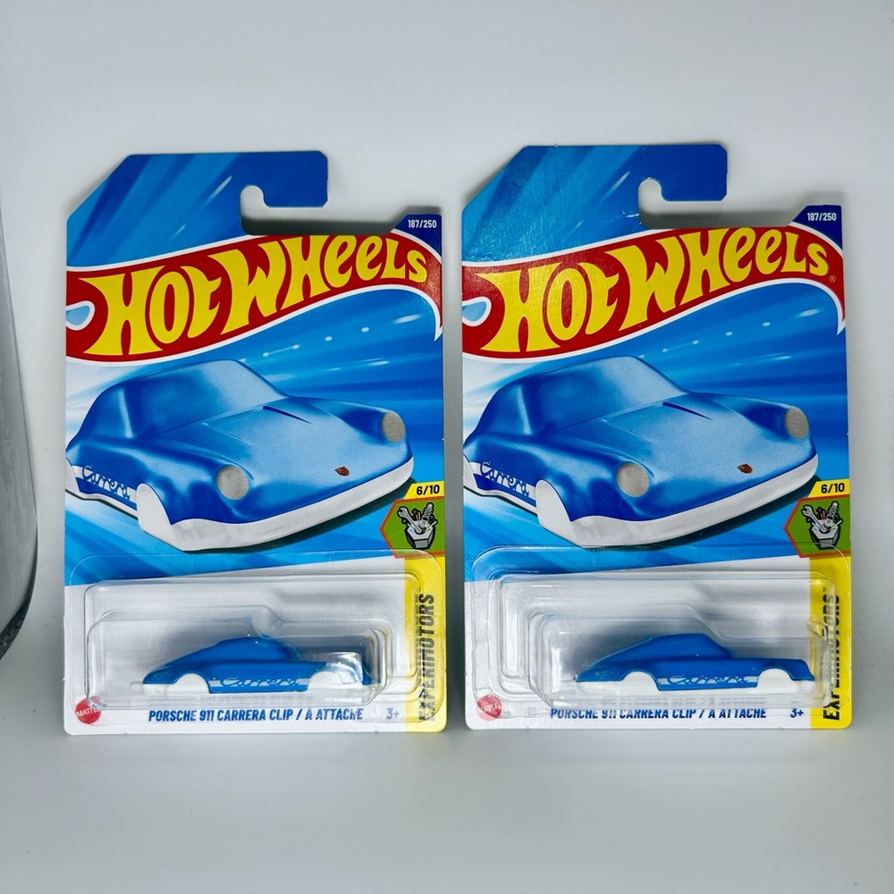 2025 Hot Wheels Expirimotors Lot of 2x - Porsche 911 Carrera Blue 6/10 Key Chain